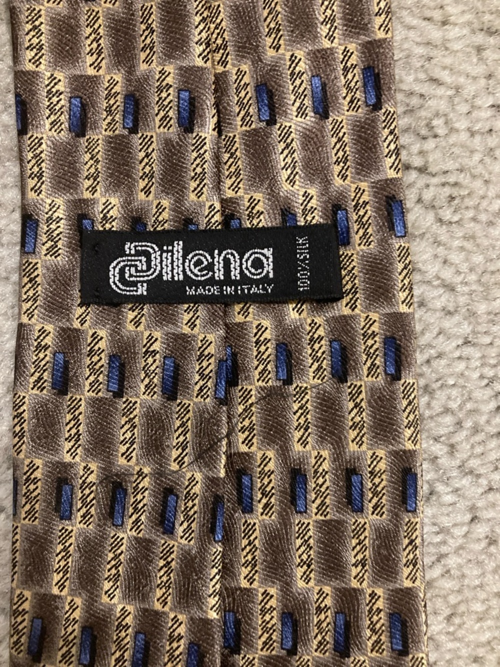Men's Classic Patterned Neckties - Picture 5 of 5